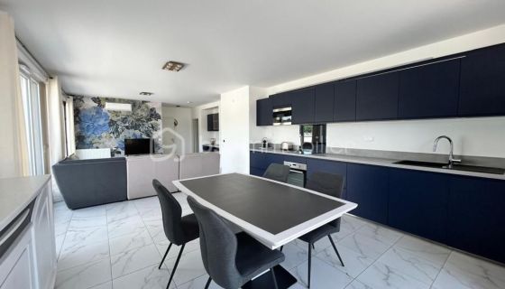 A louer APPARTEMENT DE PRESTIGE NEUF T3 96 M2 TERRASSE  CENON