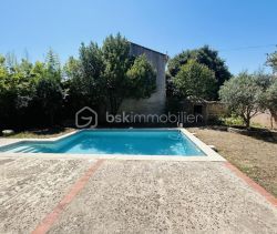 A louer MAISON  4 PIECES 108 M2  NIMES