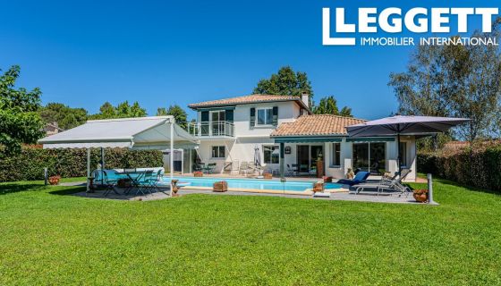 A louer MAISON  6 PIECES 183 M2 BORD DE MER GUJAN MESTRAS