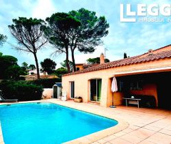 A louer MAISON  7 PIECES 180 M2 BORD DE MER SAINT RAPHAEL