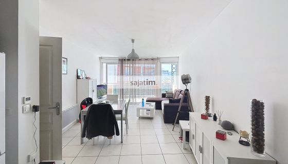A vendre TRES BEL APPARTEMENT T2 au calme BORD DE MER La Seyne-sur-Mer