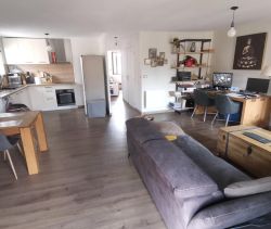 A louer APPARTEMENT T3 65 M2 TERRASSE PLAGE à PIED VALRAS PLAGE