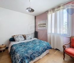 A louer APPARTEMENT T3 67 M2  NIMES