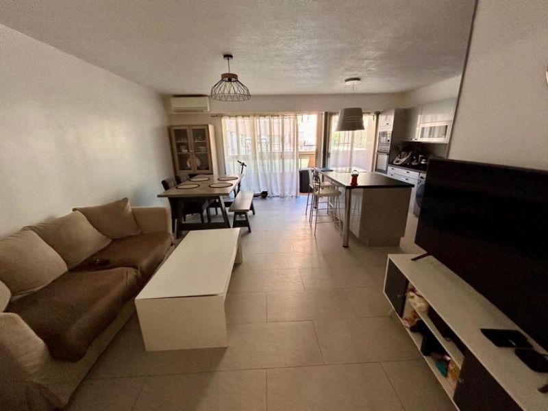 A louer APPARTEMENT T3 76 M2 BORD DE MER SAINT RAPHAEL