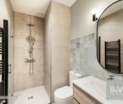APPARTEMENT T3 68 M2 TERRASSE BORD DE MER ANTIBES