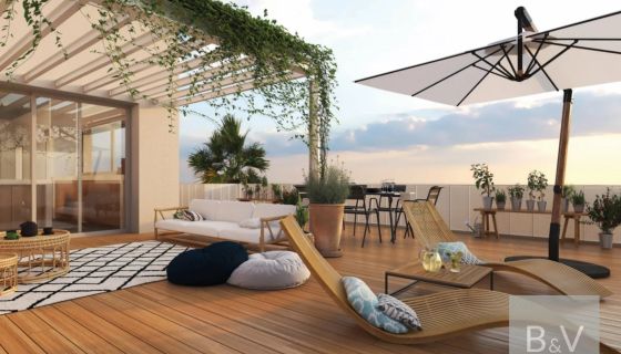 APPARTEMENT T4 84 M2 TERRASSE BORD DE MER ANTIBES