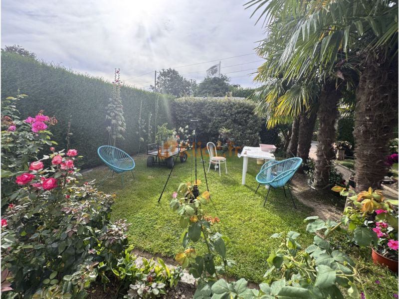 A vendre MAISON  6 PIECES 107 M2  GODERVILLE COMMERCES