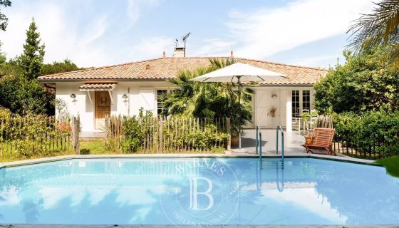 A vendre CHARMANTE MAISON 5 PIECES 130 M² RENOVEE LABENNE