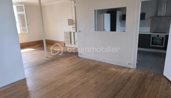 A louer APPARTEMENT T4 89 M2  PAU