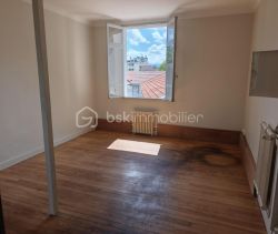 A louer APPARTEMENT T4 89 M2  PAU