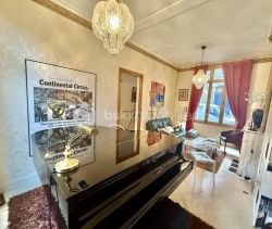 A louer MAISON  DE MAîTRE  AMIENS