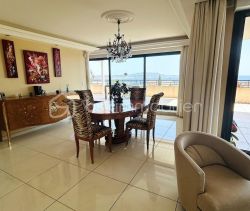 A louer APPARTEMENT DE PRESTIGE T6 161 M2 VUE MER BANDOL