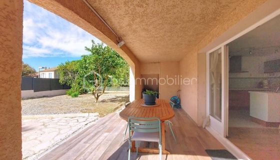 A louer MAISON  DE MAîTRE BORD DE MER SIX FOURS LES PLAGES