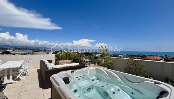 A louer APPARTEMENT T3 104 M2 TERRASSE VUE MER ANTIBES