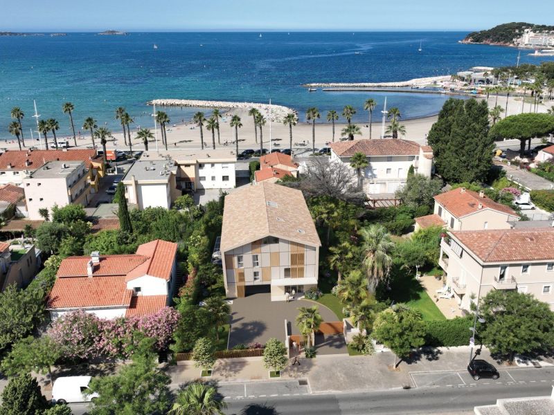 A vendre APPARTEMENT  119 M2 TERRASSE VUE MER SIX FOURS LES PLAGES