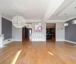 A vendre APPARTEMENT DE PRESTIGE T5 175 M2 BORD DE MER TOULON