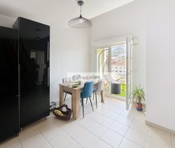 A vendre APPARTEMENT T3 57 M2 BORD DE MER TOULON