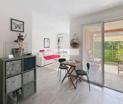 A vendre APPARTEMENT T2 43 M2 TERRASSE BORD DE MER SANARY SUR MER