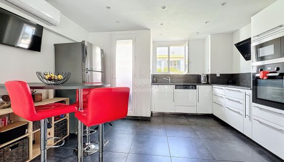 A vendre APPARTEMENT T2 60 M2 BORD DE MER LA SEYNE SUR MER