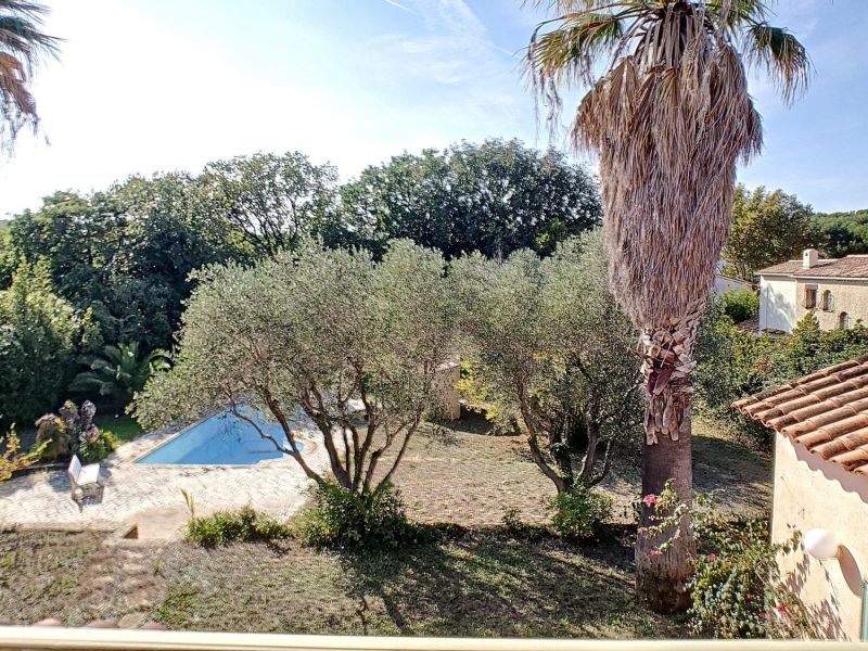 A vendre MAISON  5 PIECES 178 M2 PLAGE à PIED SIX FOURS LES PLAGES