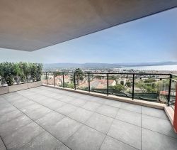 A vendre MAISON  CONTEMPORAINE VUE MER LA CIOTAT