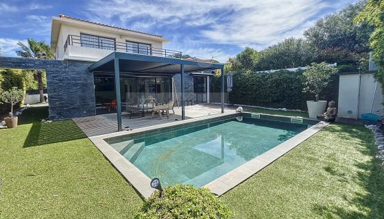 A vendre MAISON  CONTEMPORAINE PLAGE à PIED SANARY SUR MER