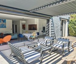 A vendre MAISON  CONTEMPORAINE PLAGE à PIED SANARY SUR MER