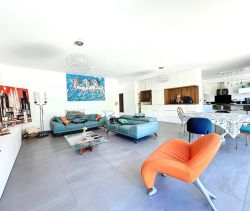 A vendre MAISON  CONTEMPORAINE PLAGE à PIED SANARY SUR MER