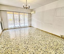 A louer APPARTEMENT T3 71 M2 TERRASSE BORD DE MER ANTIBES