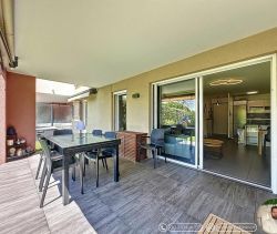 A louer APPARTEMENT DE PRESTIGE T3 63 M2 TERRASSE BORD DE MER NICE