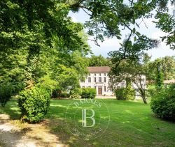 A vendre APPARTEMENT  700 M2  DAX