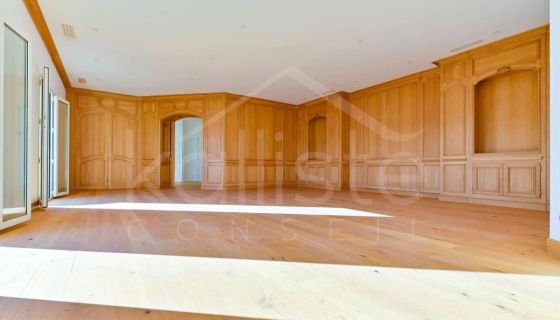 A louer PENTHOUSE DE PRESTIGE T7 322 M2 TERRASSE BORD DE MER AJACCIO