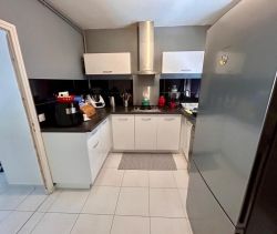 A louer APPARTEMENT NEUF T5 90 M2 BORD DE MER FREJUS