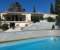 A louer MAISON  5 PIECES 137 M2 BORD DE MER FREJUS