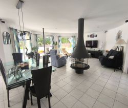 A vendre MAISON  6 PIECES 157 M2 BORD DE MER TALMONT SAINT HILAIRE