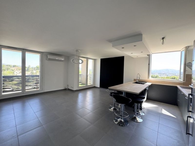 A louer APPARTEMENT T5 100 M2  MARSEILLE 13EME