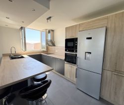 A louer APPARTEMENT T5 100 M2  MARSEILLE 13EME