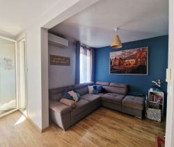 A louer APPARTEMENT T3 69 M2  MARSEILLE 11EME