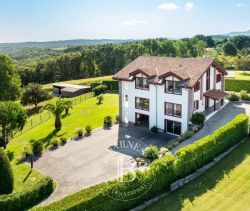 A vendre MAISON  6 PIECES 220 M2  VILLEFRANQUE