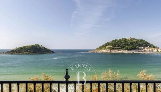 A vendre APPARTEMENT  121 M2 TERRASSE BORD DE MER SAN SEBASTIáN