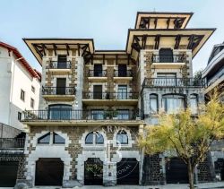 A vendre APPARTEMENT  121 M2 TERRASSE BORD DE MER SAN SEBASTIáN