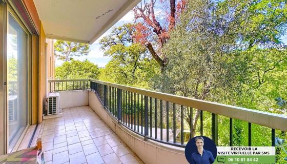 A louer STUDIO  30 M2 TERRASSE BORD DE MER NICE