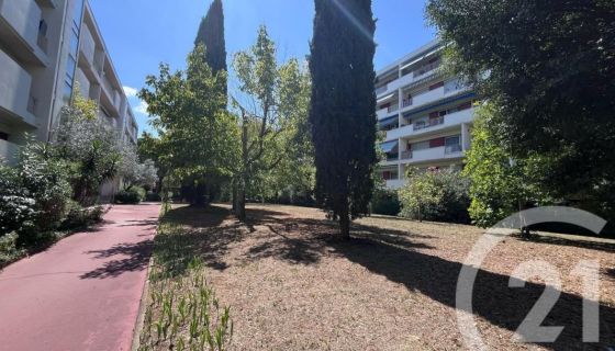 A louer APPARTEMENT T4 95 M2  MONTPELLIER