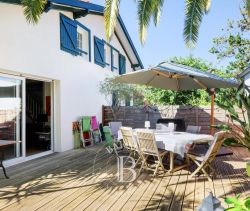 A vendre MAISON  7 PIECES 150 M2 BORD DE MER ANGLET