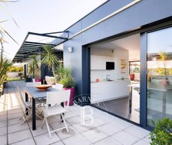A louer APPARTEMENT T4 133 M2 TERRASSE  BAYONNE