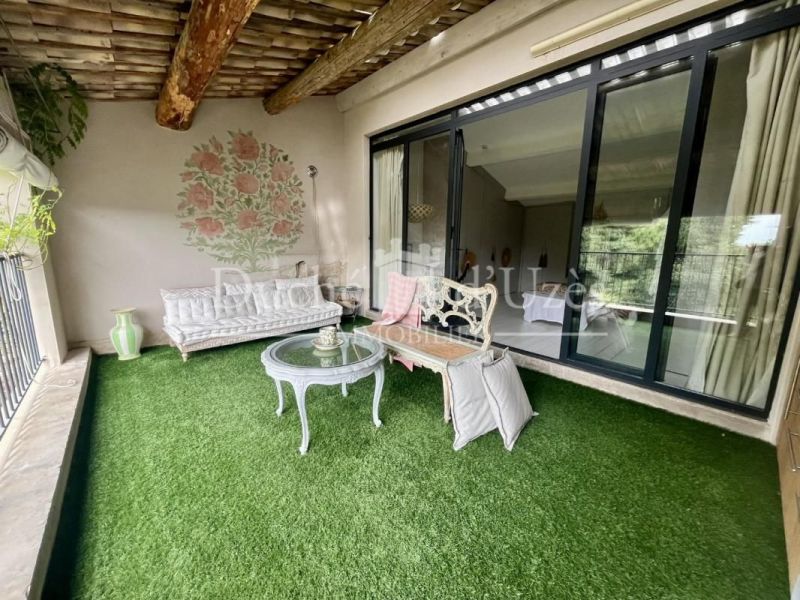 A louer LOFT  3 PIECES 110 M2  UZES