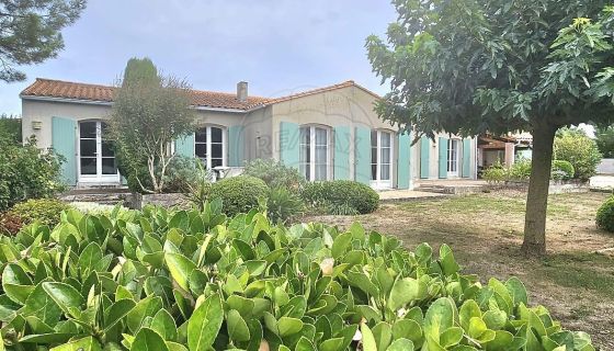 A louer MAISON  4 PIECES 144 M2 VUE MER L HOUMEAU