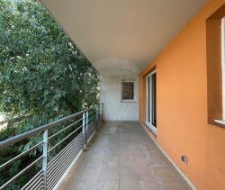 A louer APPARTEMENT T3 54 M2 TERRASSE  NIMES