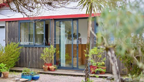 A vendre MAISON  9 PIECES 196 M2 BORD DE MER ANDERNOS LES BAINS