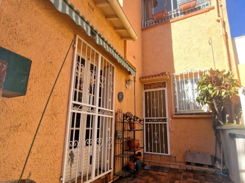 A vendre MAISON  5 PIECES 88 M2  PERPIGNAN Centre-ville